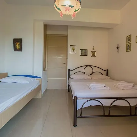 Stylish House By The Sea Holiday home